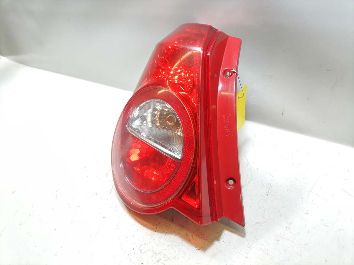 Chevrolet Aveo original Rücklicht Rückleuchte Heckleuchte links rot weiß BJ09